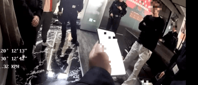 杭州男子打台球以为被对手“做局”，报警请警察“主持公道”……警方到场发现三人涉嫌聚众赌博，将三人全部拘留